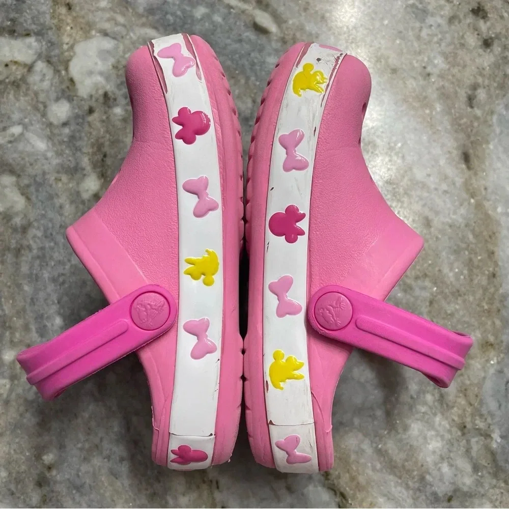 CROCS very good